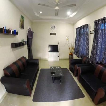 Homestay Tok Abah Kuala Besut エクステリア 写真