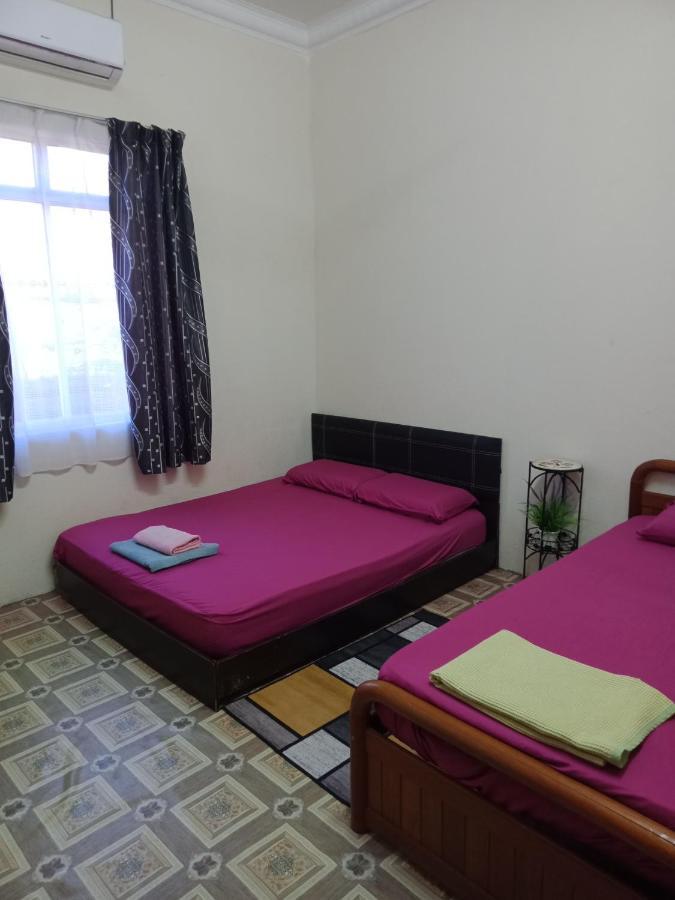 Homestay Tok Abah Kuala Besut エクステリア 写真